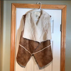 🤎Faux fur-lined vest with pockets🤎